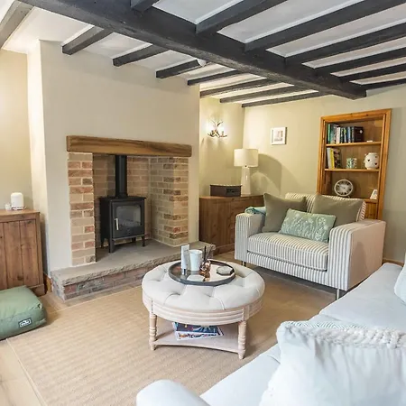 Holiday home Cosy 2-bed In By Mcpi Hosting, Perfect For Families, Couples And Friends *