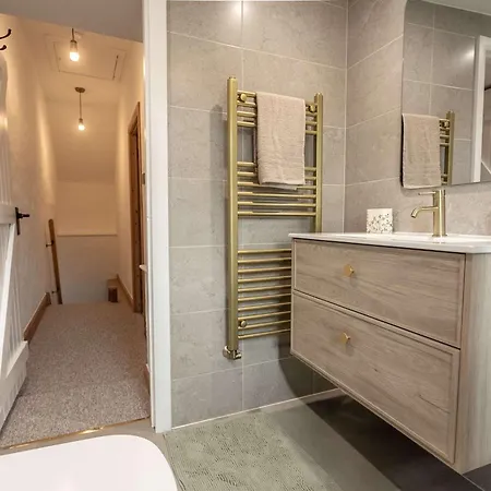 Cosy 2-bed In By Mcpi Hosting, Perfect For Families, Couples And Friends Holiday home Knaresborough