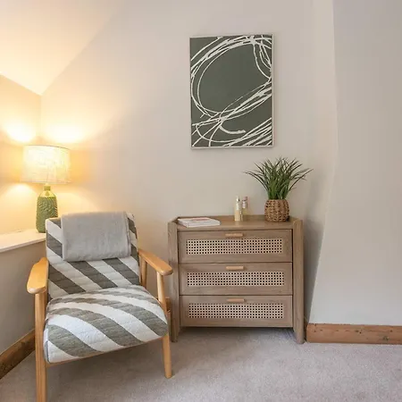 Cosy 2-bed In By Mcpi Hosting, Perfect For Families, Couples And Friends Holiday home