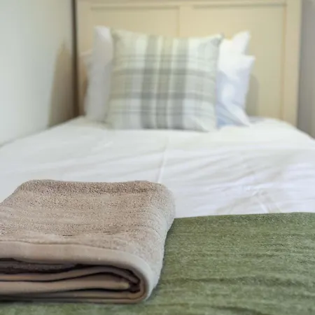 Holiday home Cosy 2-bed In By Mcpi Hosting, Perfect For Families, Couples And Friends *